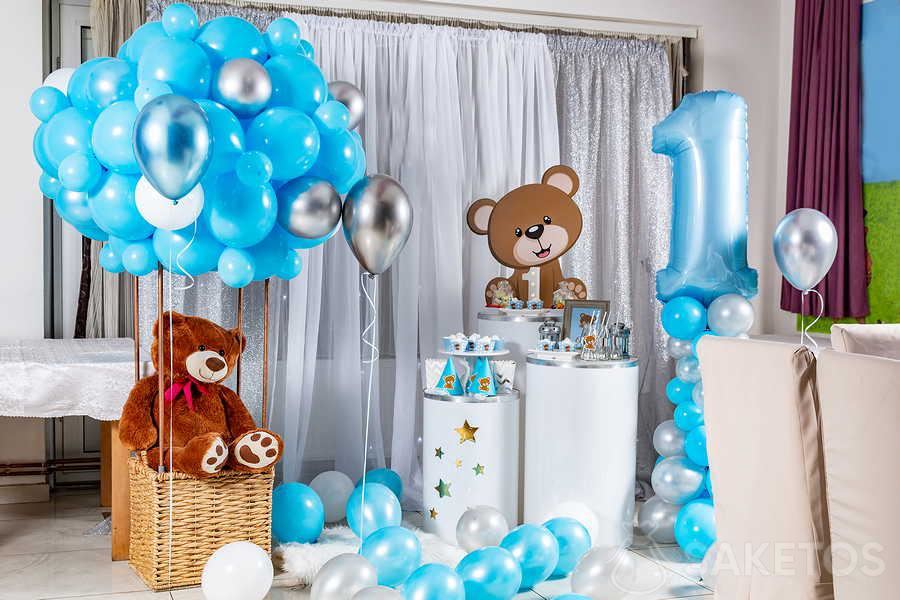 Blauwe decoraties voor een jongensverjaardag