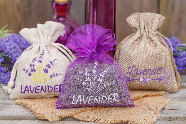 Stoffen zakjes voor gedroogde lavendel van linnen, jute, organza en andere stoffen