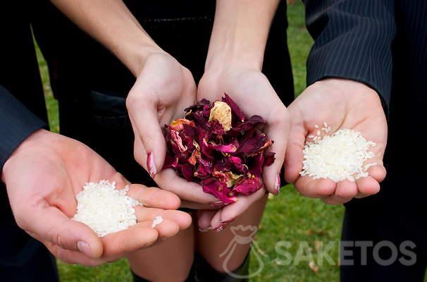 Hoe pak je rijst in voor een bruiloft?