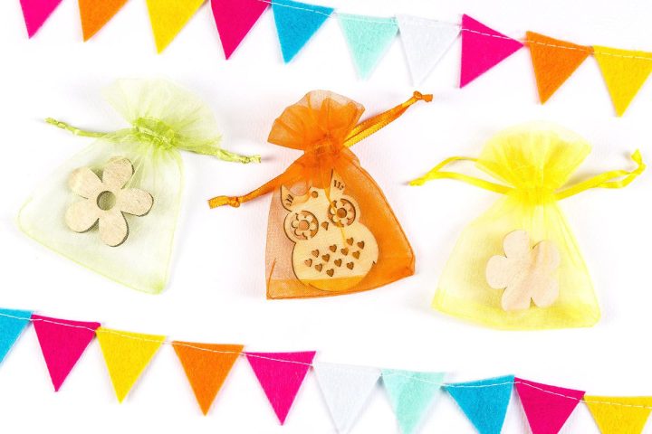 Organza zakjes 7 x 9 cm - mix van lentekleuren Fruitzakken