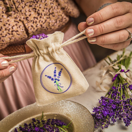 Elegante organza zakjes voor gedroogde lavendel