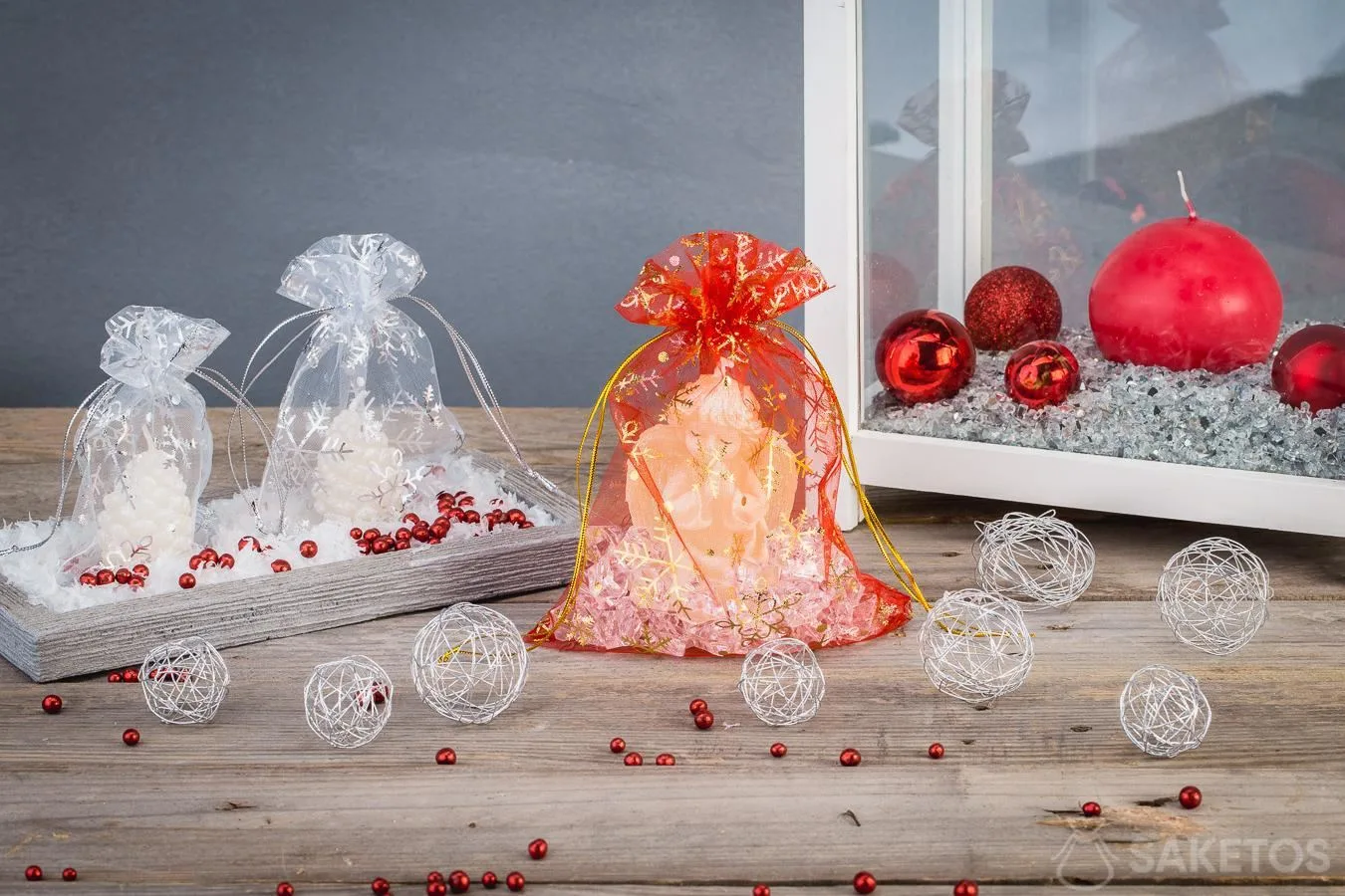 De geschenkzakjes passen ook perfect bij de kerstversieringen