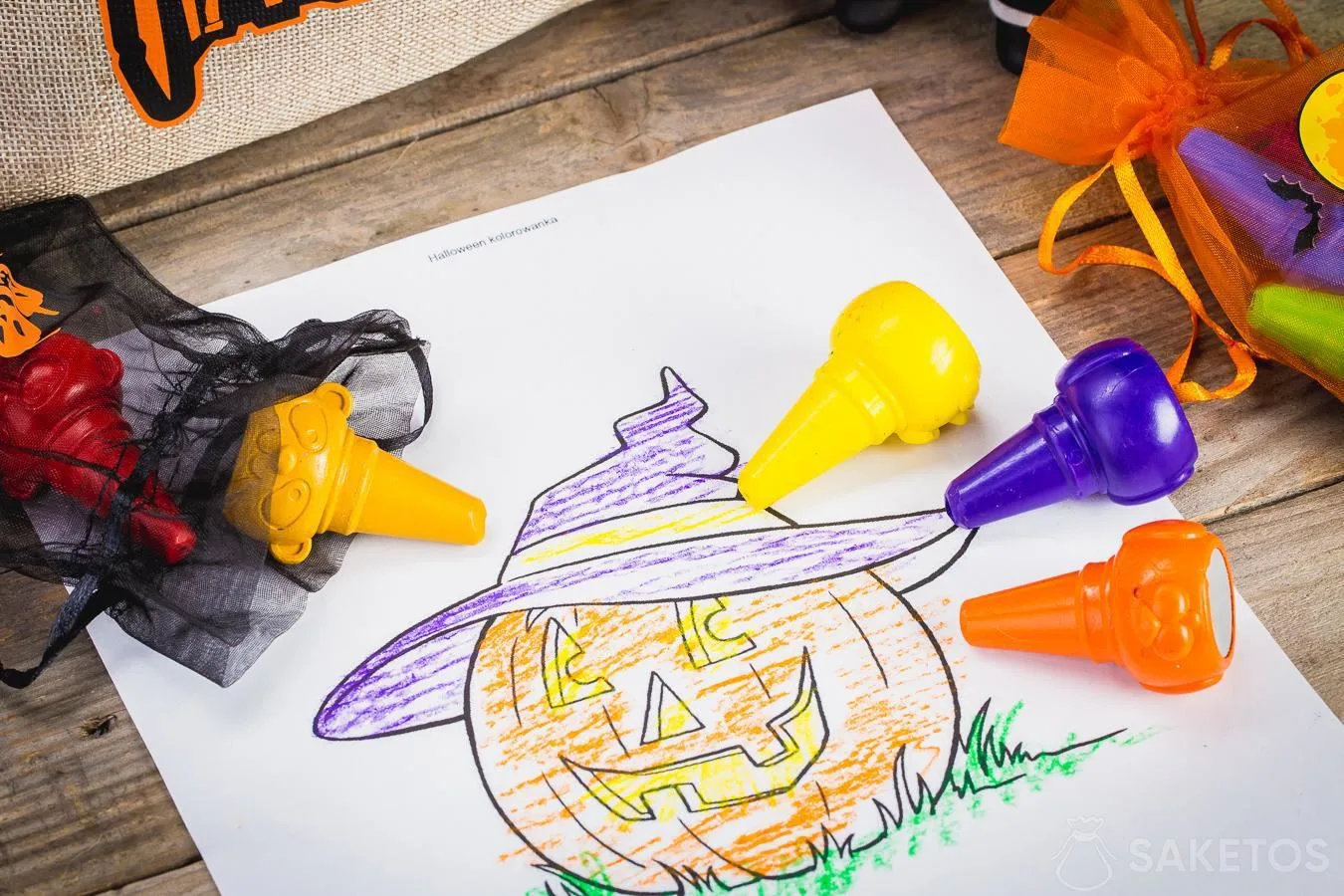 Versiering van de kinderkamer - Halloween geeft inspiratie 6 De Halloween geschenkzakjes zijn ook geschikt voor het opbergen van kleinere voorwerpen.