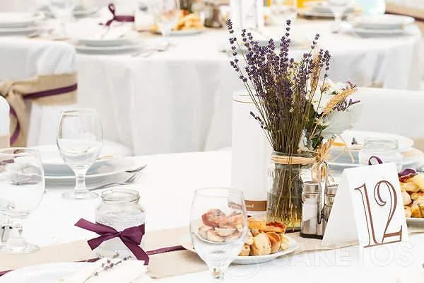 Bruiloft met lavendel - lavendelbloemen als thema voor bruiloft en receptie 2 Lavendel bruiloftdecoraties