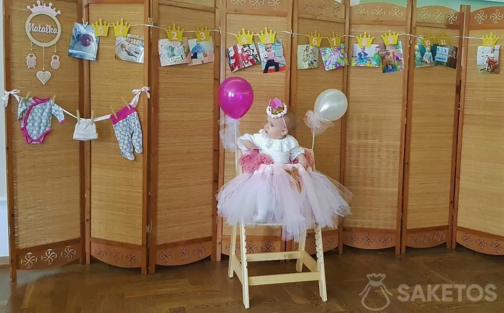 Versieringen voor het verjaardagsfeestje - inspiratie voor het versieren van de zaal 12 Slinger met foto's van een kind - een slinger voor een jarige