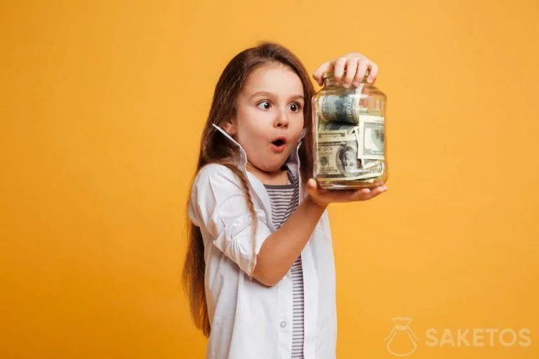 Hoe verpak je geld voor een kind? Inspirerende ideeën 4 De originele geschenkverpakking zal iedereen bekoren!