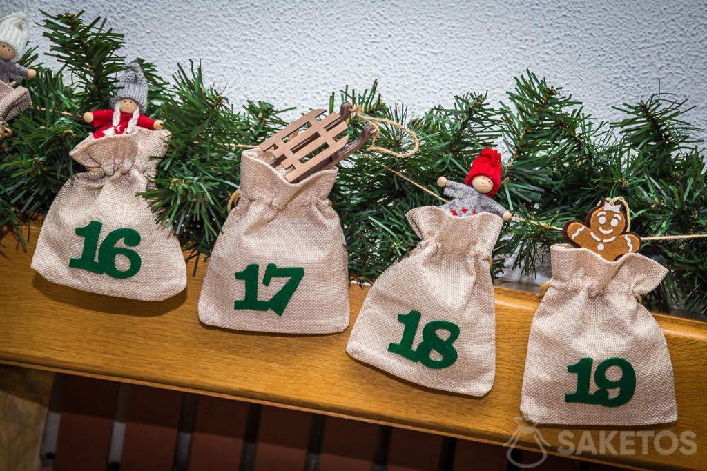 Adventskalender met kerstversiering