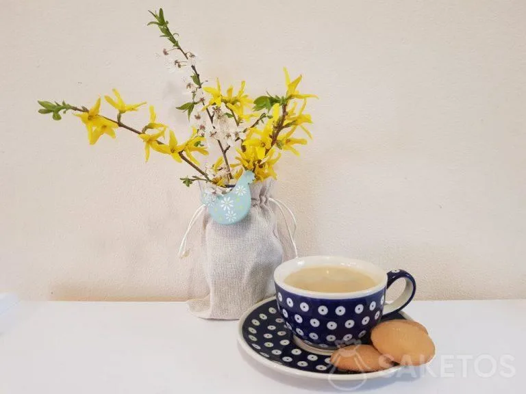 2.Stoffen zakjes zien er geweldig uit als bloempot- en vaasbekleding.