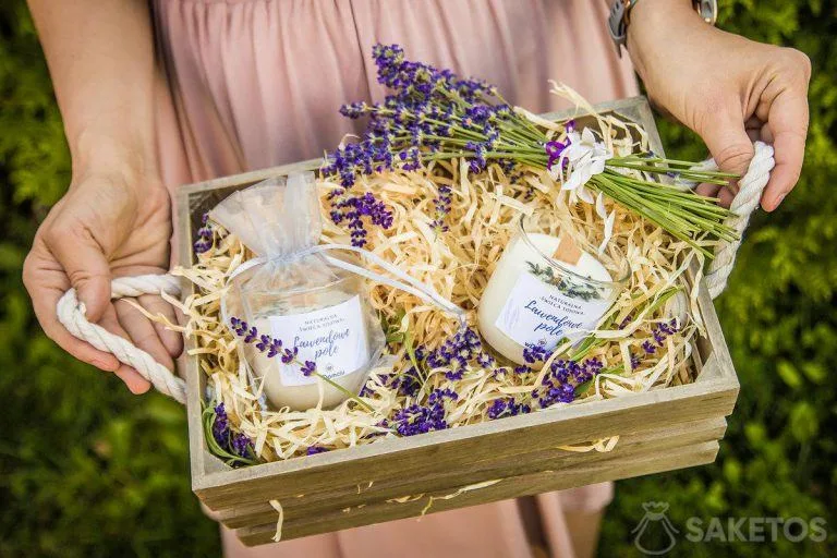 Bruiloft met lavendel - lavendelbloemen als thema voor bruiloft en receptie 20 organza zakjes voor geurkaarsen