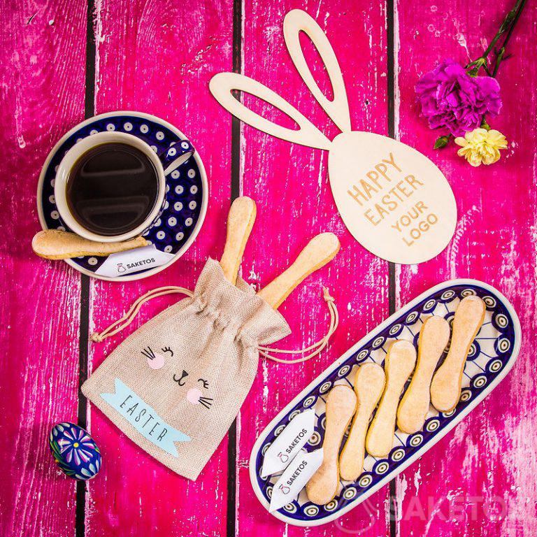 Paaswensen 7 Paastas - konijn met bedrijfslogo op triplex