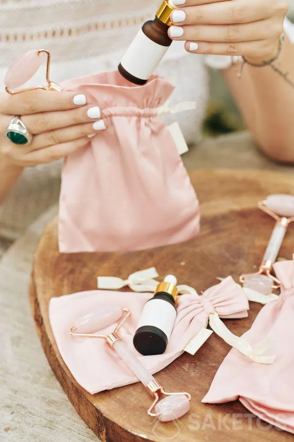 Elegante geschenkverpakkingen 13 Stoffen zakjes zijn een zeer elegante verpakking voor cosmetica.