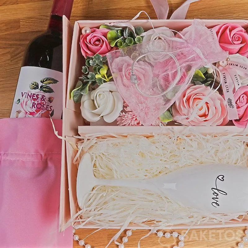 Vrouwendag - unieke cadeaus voor een speciale feestdag 8 Armband in organza zakje