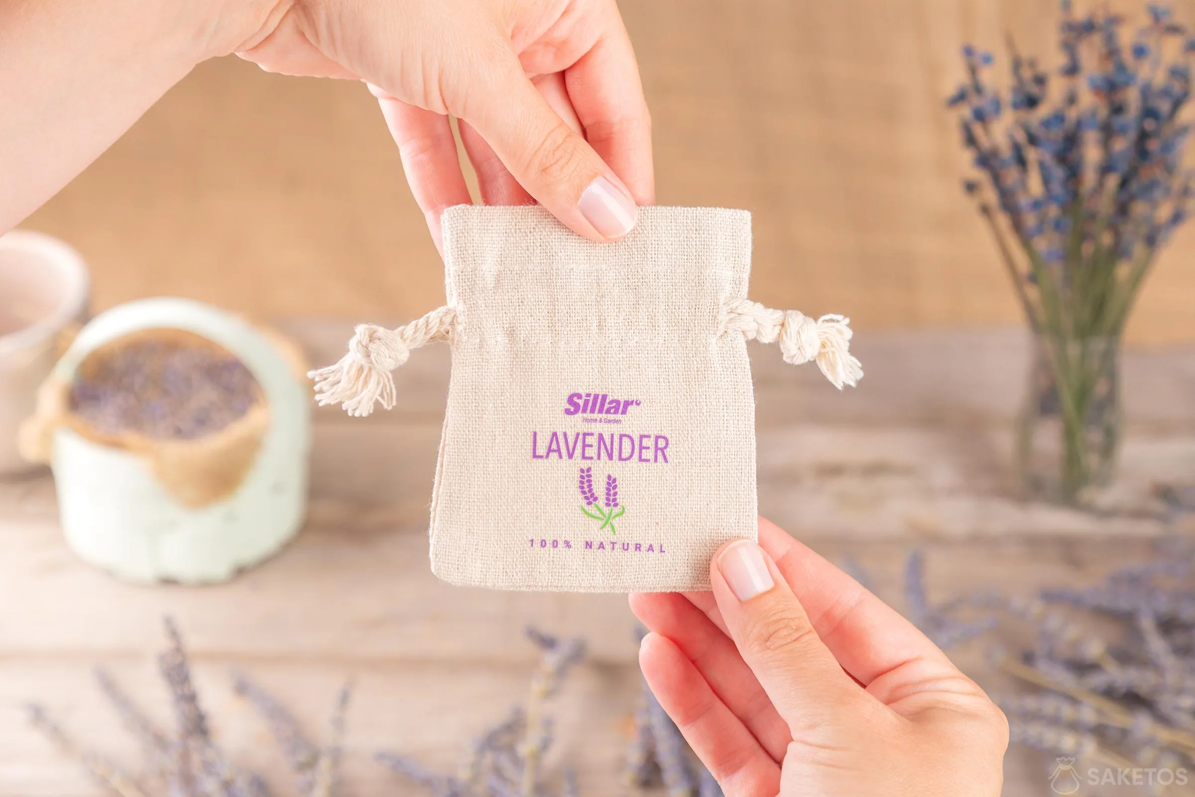 Linnen zakje met bedrukt logo van het bedrijf