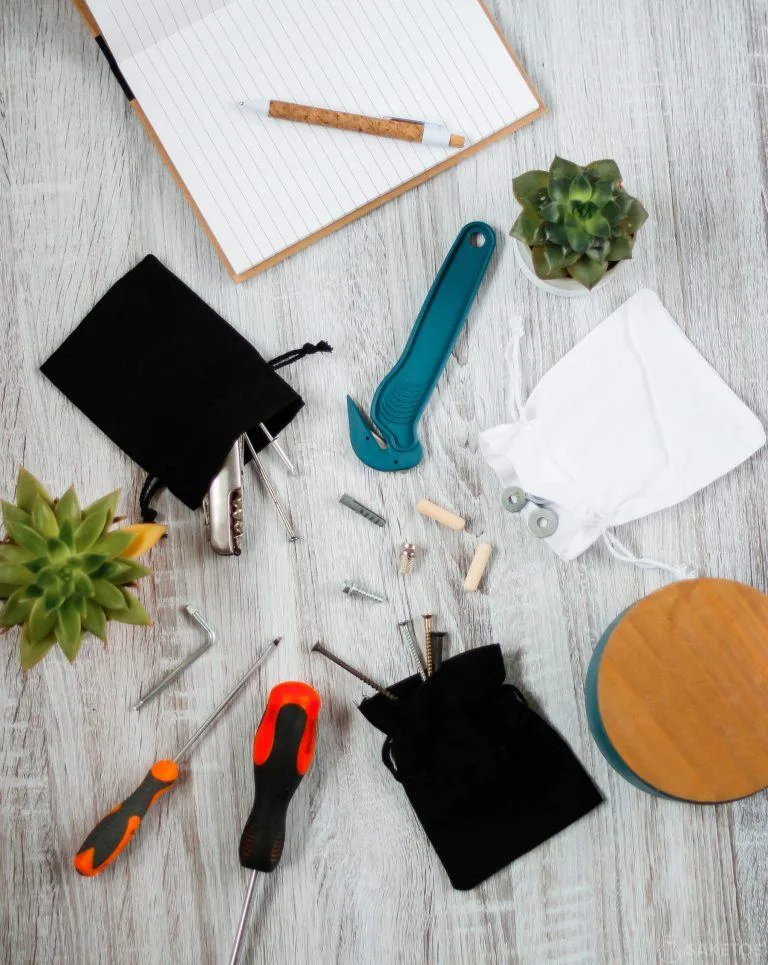 gereedschapszakken en snuisterijen voor in de werkplaats