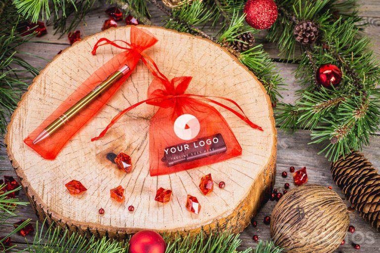 Op maat gemaakt voor succes: waarom aangepaste Saketos zakjes de beste keuze zijn voor uw bedrijf 7 Rode organza zakjes voor bedrijfsspullen