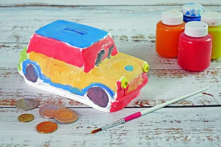 Hoe verpak je geld voor een kind? Inspirerende ideeën 10 Geld als cadeau voor een kind kan verpakt worden in ... een spaarpot!