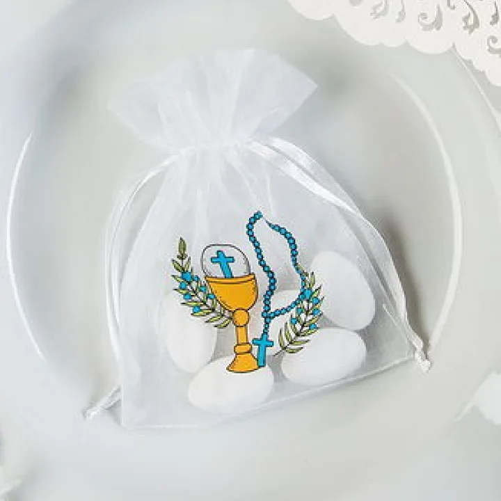 Luxe satijnen zakje in het wit voor ringen of kleine huwelijksgeschenken.